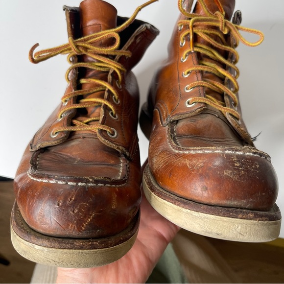 Red Wing CLASSIC MOC 865 BOOT IN ORO LEGACY LEATHER Size 9.5 DISTRESSED - Picture 10 of 15
